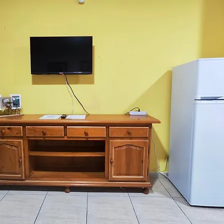 Encantador Estudio Con Terraza Privada Y Espectaculares Vistas Al Mar En Costa Del Silencio, Cerca De Cristianos